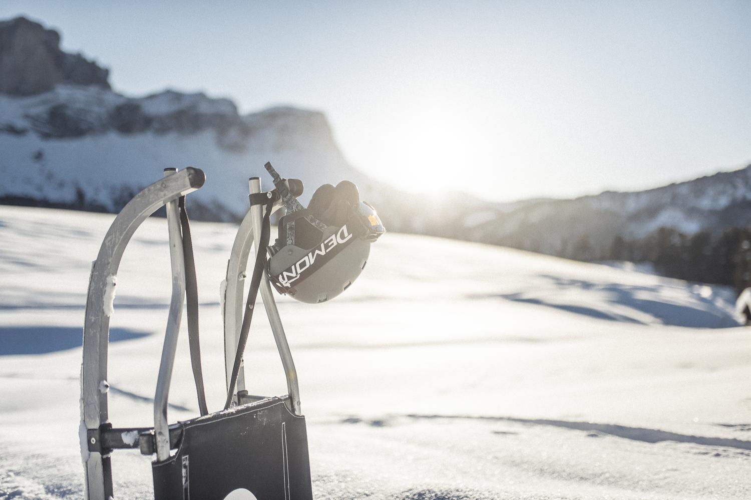 Enjoy a hike to the Allrissalm hut and sledge your way back down or go for a night ride on the illuminated toboggan run on Mt. Rosskopf. <br><br><a class="erlebenbutton" href="https://www.gossensass.org/en/activities-gossensass/other-wintersport/tobogganing.html">Discover more</a>